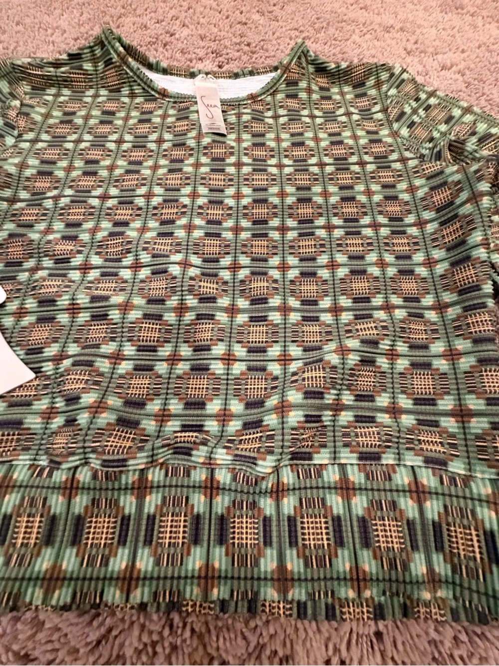NWT new medium free people seea palomar crop top rashgaurd green pattern surf